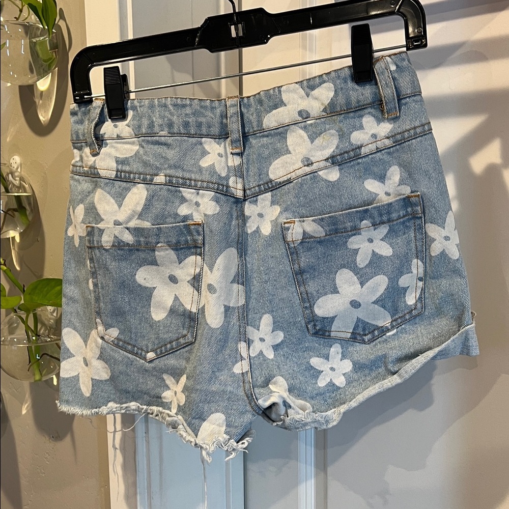 Sadie & Sage Blue Floral Jean Shorts - Picture 3 of 3